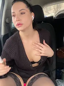 Roxana-Sexy online show from December 18, 2025, 4:18 am