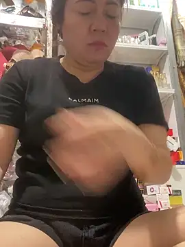 Snapshot of Cesywet chatting on February 11, 2025, 7:12 am Cesywet online show from February 11, 2025, 7:12 am