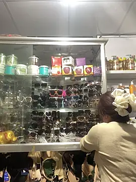 Snapshot of Cesywet chatting on February 24, 2025, 3:02 am Cesywet online show from February 24, 2025, 3:02 am