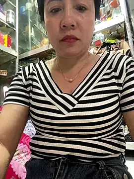 Snapshot of Cesywet chatting on September 11, 2025, 6:24 am Cesywet online show from September 11, 2025, 6:24 am