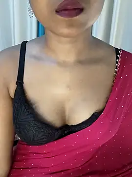 Rinika 67 online show from April 18, 2026, 2:43 pm