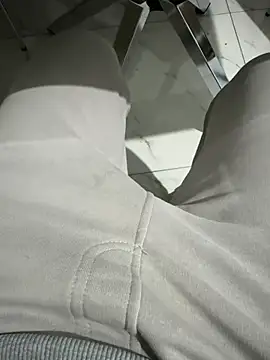 Snapshot of homidor chatting on December 14, 2024, 9:35 pm homidor online show from December 14, 2024, 9:35 pm