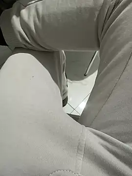 Snapshot of homidor chatting on January 11, 2025, 11:02 pm homidor online show from January 11, 2025, 11:02 pm