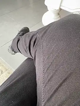 Snapshot of homidor chatting on January 24, 2025, 11:26 am homidor online show from January 24, 2025, 11:26 am