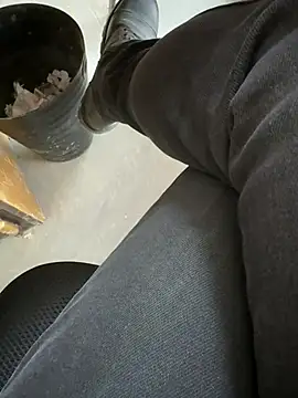 Snapshot of homidor chatting on February 6, 2025, 1:43 pm homidor online show from February 6, 2025, 1:43 pm