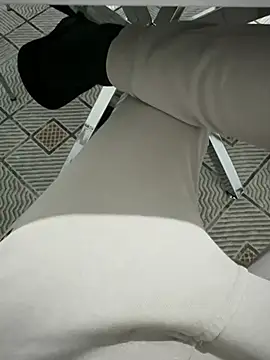 Snapshot of homidor chatting on February 16, 2025, 10:10 pm homidor online show from February 16, 2025, 10:10 pm