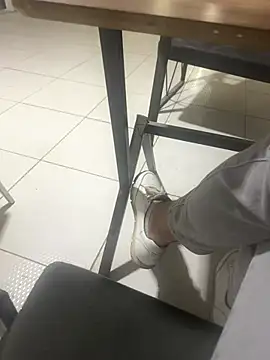 Snapshot of homidor chatting on October 16, 2025, 6:31 pm homidor online show from October 16, 2025, 6:31 pm