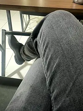 Snapshot of homidor chatting on October 24, 2025, 7:43 pm homidor online show from October 24, 2025, 7:43 pm