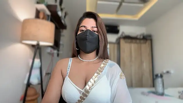 Snapshot of Hotty-Sana chatting on April 1, 2026, 5:30 am Hotty-Sana online show from April 1, 2026, 5:30 am