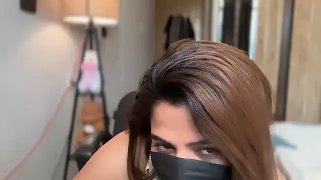 Snapshot of Hotty-Sana chatting on April 15, 2026, 5:25 am Hotty-Sana online show from April 15, 2026, 5:25 am