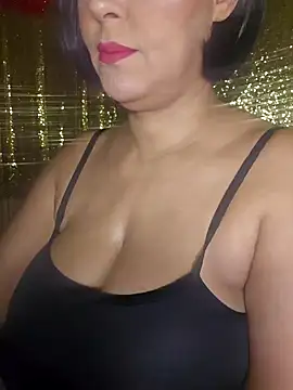 Snapshot of Foxlady2271 chatting on December 27, 2024, 11:21 pm Foxlady2271 online show from December 27, 2024, 11:21 pm