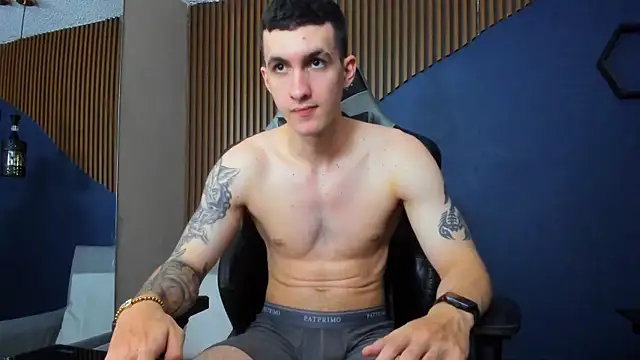 JacksonOlsenn online show from February 7, 2025, 3:19 pm