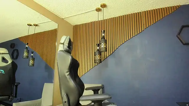 JacksonOlsenn online show from February 14, 2025, 12:03 pm