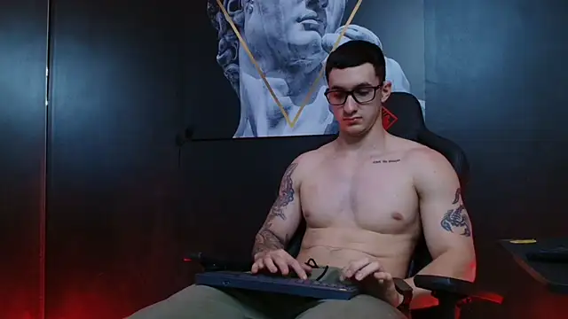 JacksonOlsenn online show from September 17, 2025, 9:16 pm