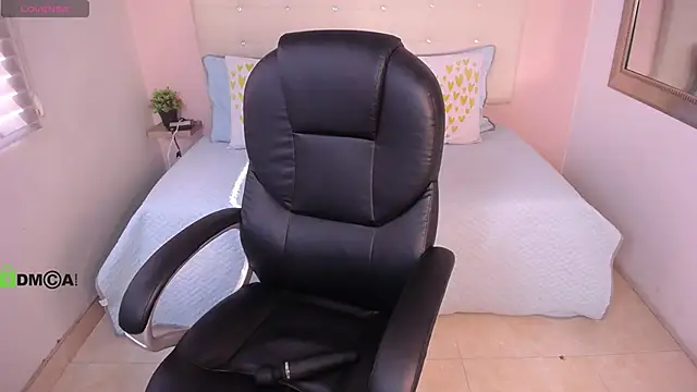 Cristal  adams online show from March 11, 2025, 12:39 pm