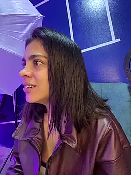 NINA 18 YEARS online show from February 4, 2026, 8:58 pm