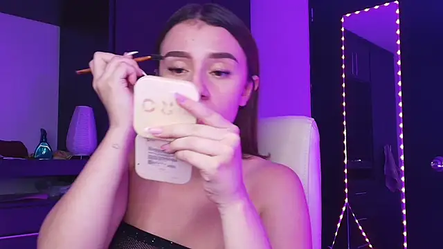 TinaJonnes  online show from April 13, 2026, 6:52 am