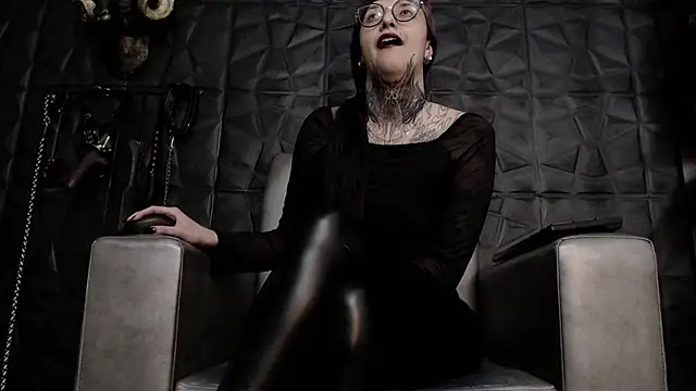 Agata Darkness online show from July 4, 2026, 11:33 pm