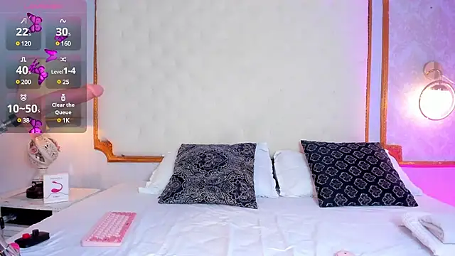 amy nicolee online show from March 6, 2025, 7:43 pm