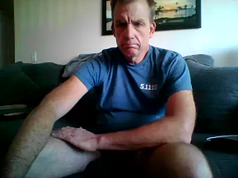 Firedad72FD online show from December 4, 2024, 6:28 pm