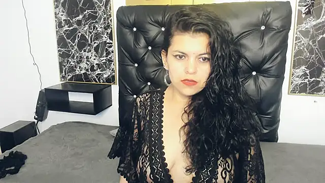 scarlett w0lf online show from January 21, 2025, 3:32 pm