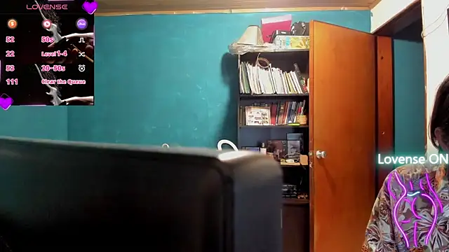 peanut tangerine online show from November 15, 2025, 1:03 am