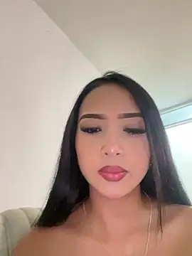 SOPHIACANDY19  online show from May 10, 2026, 10:15 pm