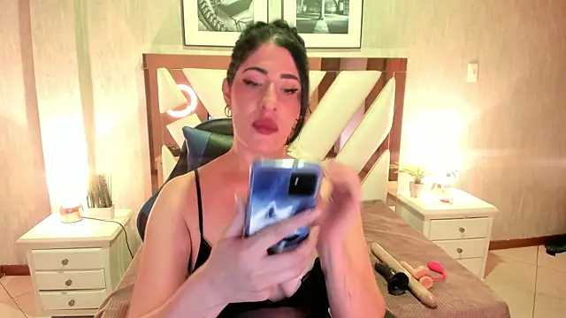Vero wayne online show from May 20, 2026, 1:39 pm