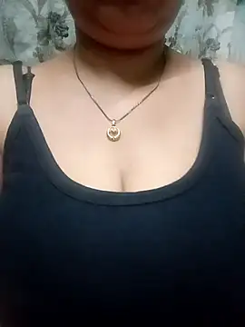 sajida34 online show from October 13, 2025, 11:27 pm