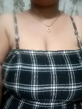 sajida34 online show from October 14, 2025, 11:49 pm