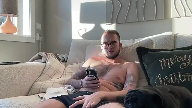 Snapshot of thehornyguy97 chatting on December 4, 2024, 12:58 pm thehornyguy97 online show from December 4, 2024, 12:58 pm