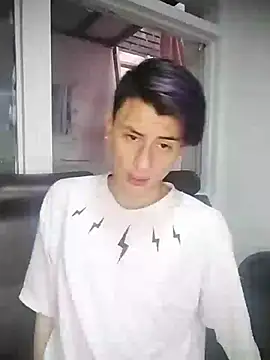 Snapshot of Alann_sr chatting on March 15, 2025, 4:10 pm Alann sr online show from March 15, 2025, 4:10 pm