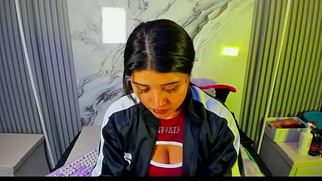 venusowen  online show from March 9, 2026, 1:26 pm