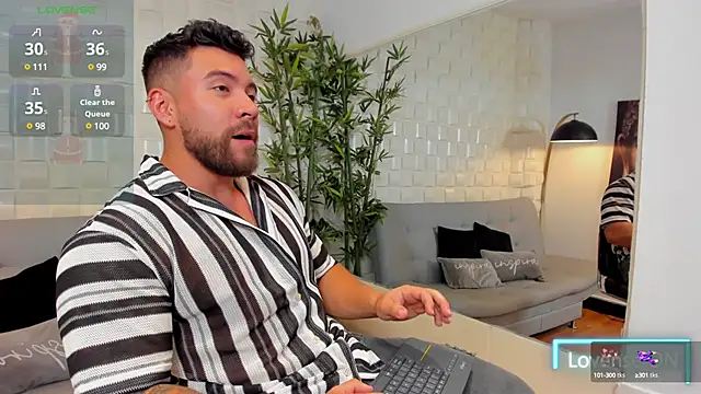 Snapshot of _dreammr1_ chatting on January 23, 2025, 10:54 pm dreammr1 online show from January 23, 2025, 10:54 pm