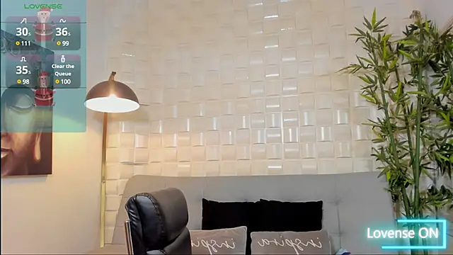 Snapshot of _dreammr1_ chatting on January 25, 2025, 1:43 am dreammr1 online show from January 25, 2025, 1:43 am