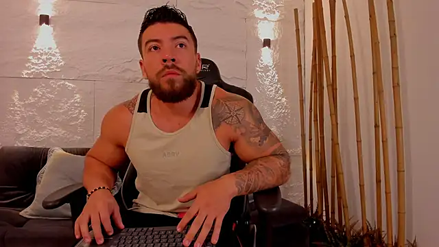 Snapshot of _dreammr1_ chatting on February 13, 2025, 3:03 pm dreammr1 online show from February 13, 2025, 3:03 pm