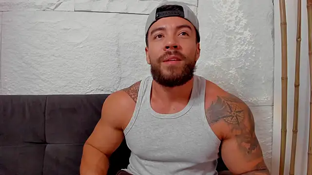 Snapshot of _dreammr1_ chatting on February 17, 2025, 12:10 am dreammr1 online show from February 17, 2025, 12:10 am