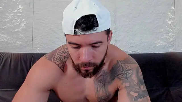 Snapshot of _dreammr1_ chatting on September 19, 2025, 3:02 pm dreammr1 online show from September 19, 2025, 3:02 pm