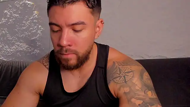 Snapshot of _dreammr1_ chatting on October 10, 2025, 3:44 pm dreammr1 online show from October 10, 2025, 3:44 pm