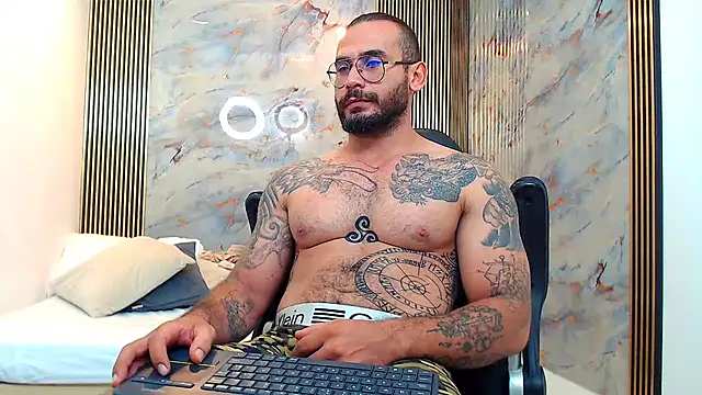 hanz col online show from January 25, 2025, 4:34 am