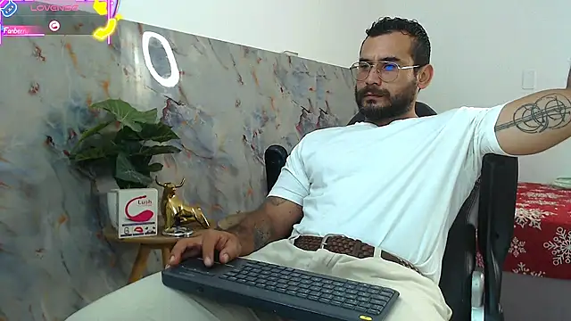 hanz col online show from October 8, 2025, 3:31 pm