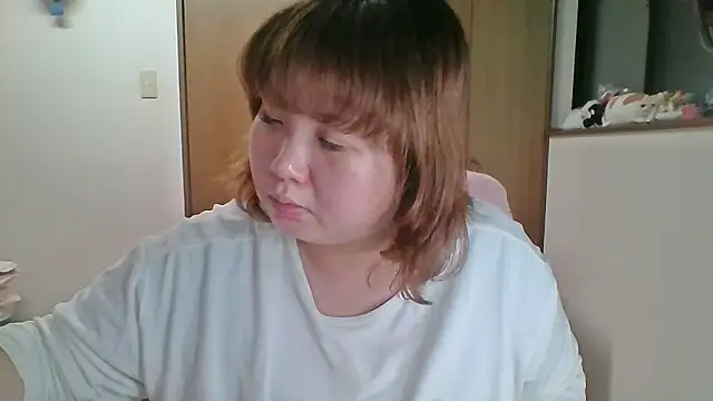 Snapshot of SAKU-RA-chan chatting on February 6, 2026, 12:30 pm SAKU-RA-chan online show from February 6, 2026, 12:30 pm