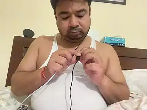 Snapshot of coolboy6566 chatting on February 8, 2026, 6:55 pm coolboy6566 online show from February 8, 2026, 6:55 pm