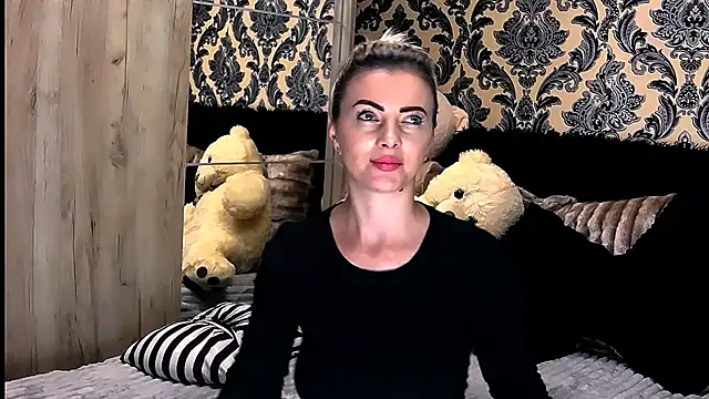 Snapshot of Aly_girl1 chatting on January 10, 2025, 6:17 pm Aly girl1 online show from January 10, 2025, 6:17 pm