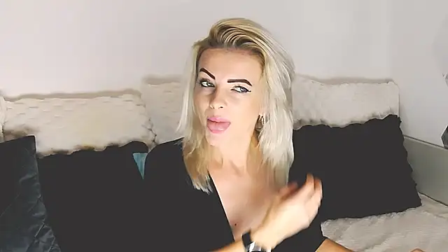 Aly girl1 online show from November 10, 2025, 11:42 am