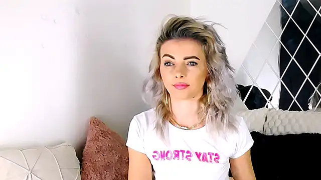 Snapshot of Aly_girl1 chatting on February 8, 2026, 12:30 pm Aly girl1 online show from February 8, 2026, 12:30 pm