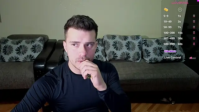 JohnnyStepBro online show from October 1, 2025, 6:58 pm