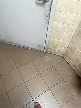 Snapshot of zeekBbc chatting on April 6, 2026, 5:36 pm zeekBbc online show from April 6, 2026, 5:36 pm