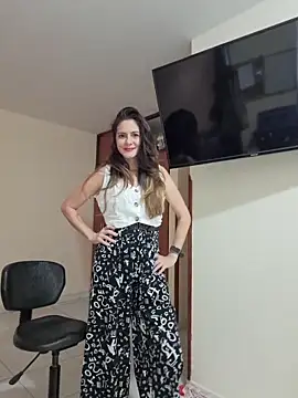 Hanny 24 online show from February 4, 2026, 8:25 pm