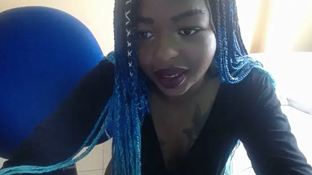  Zooee online show from February 5, 2025, 1:44 pm